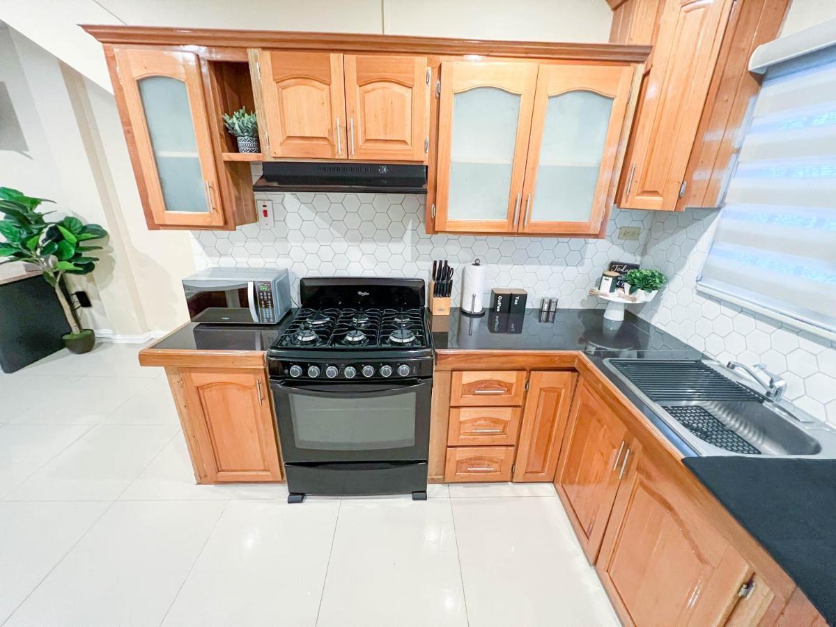 Stacys Place #4 Studio Apartment Port of Spain Exteriör bild